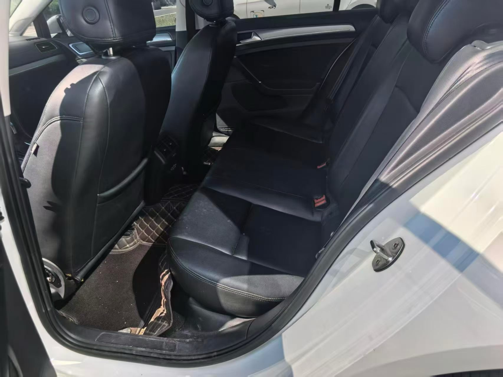 Volkswagen Golf 2020 car image #8