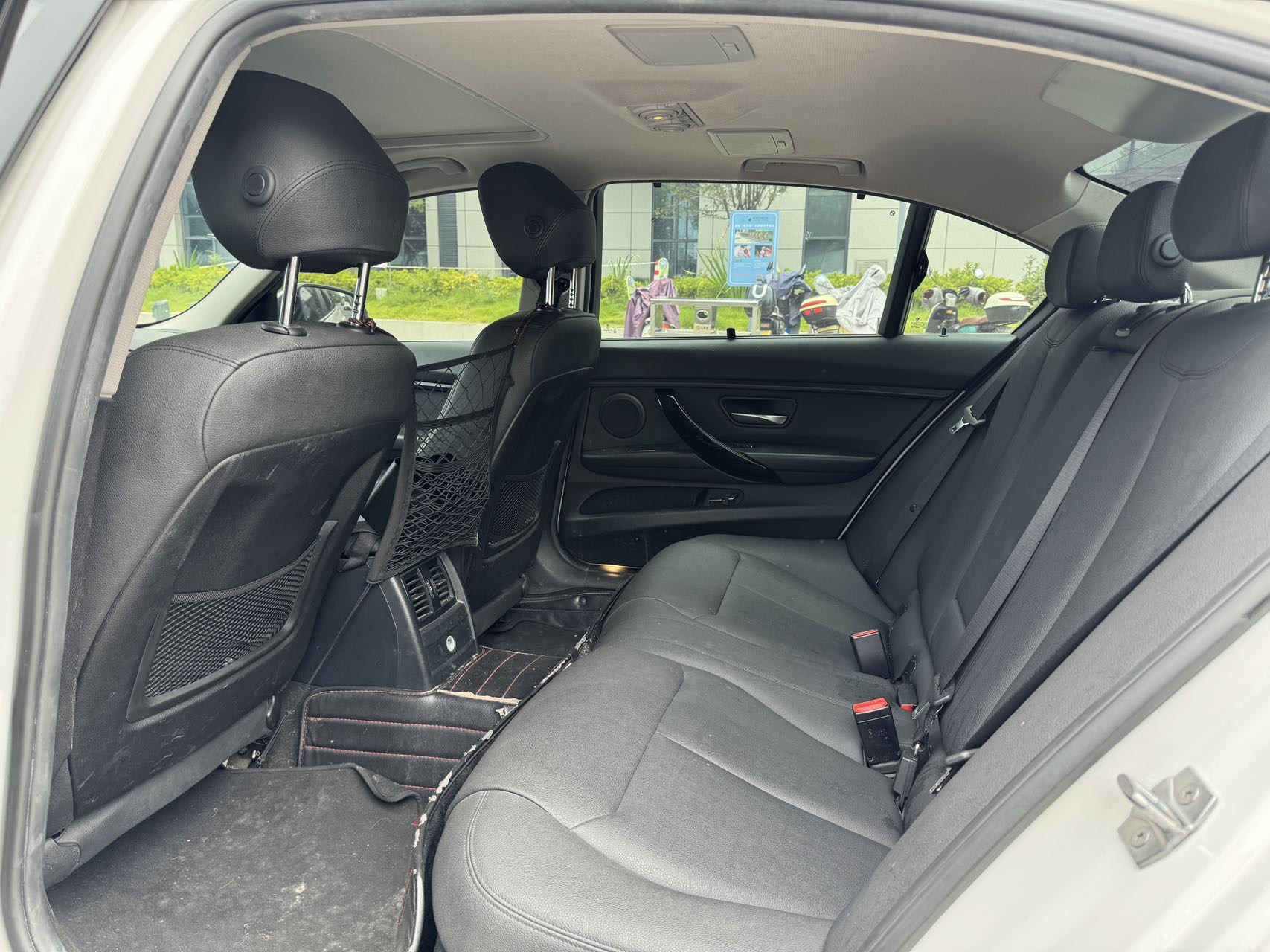 BMW 3 Series 2017 car image #8