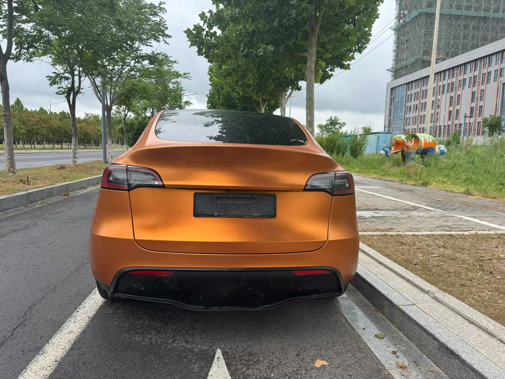 Tesla Model Y 2021 car image #10