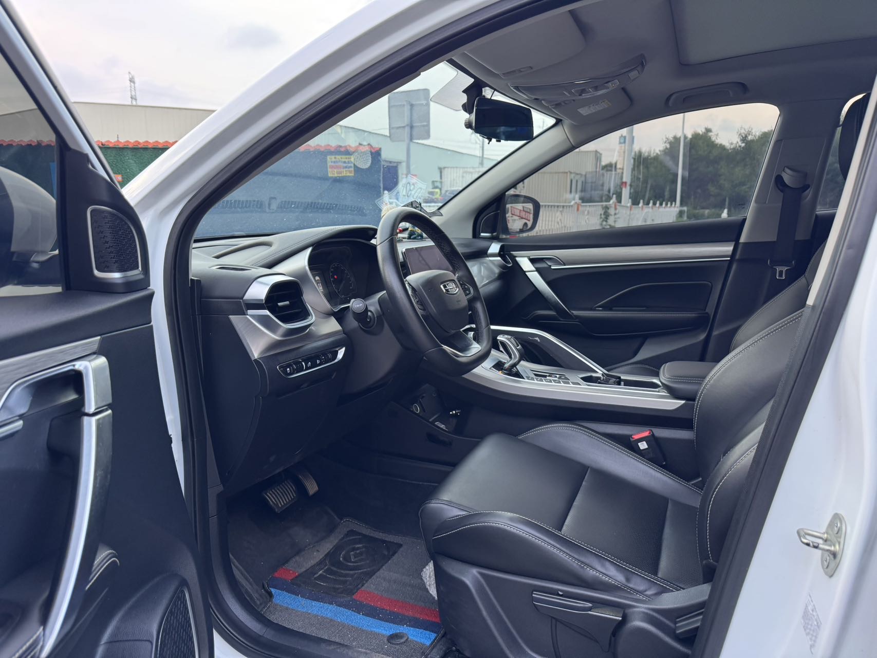 GEELY Coolray 2019 #6 GEELY Coolray 2019 car image #6