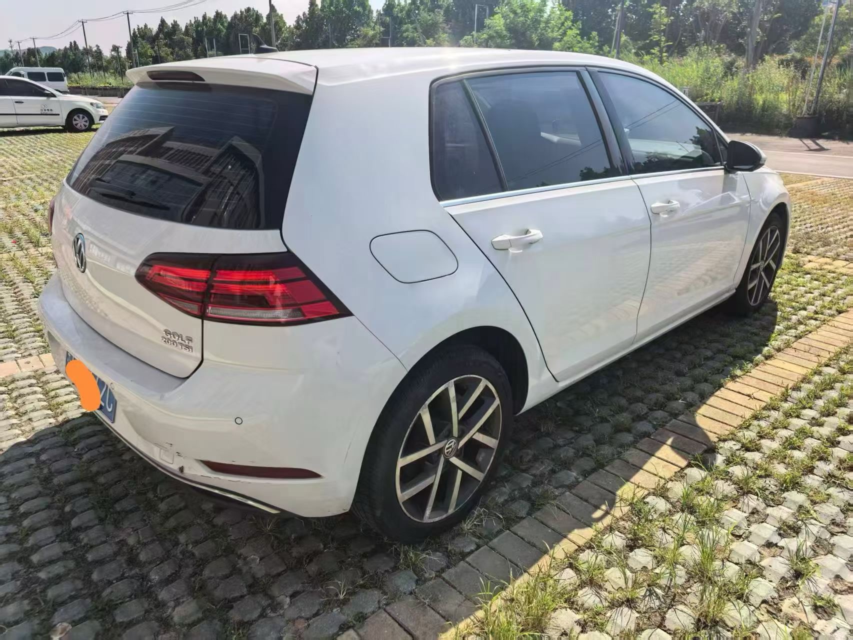Volkswagen Golf 2020 car image #9