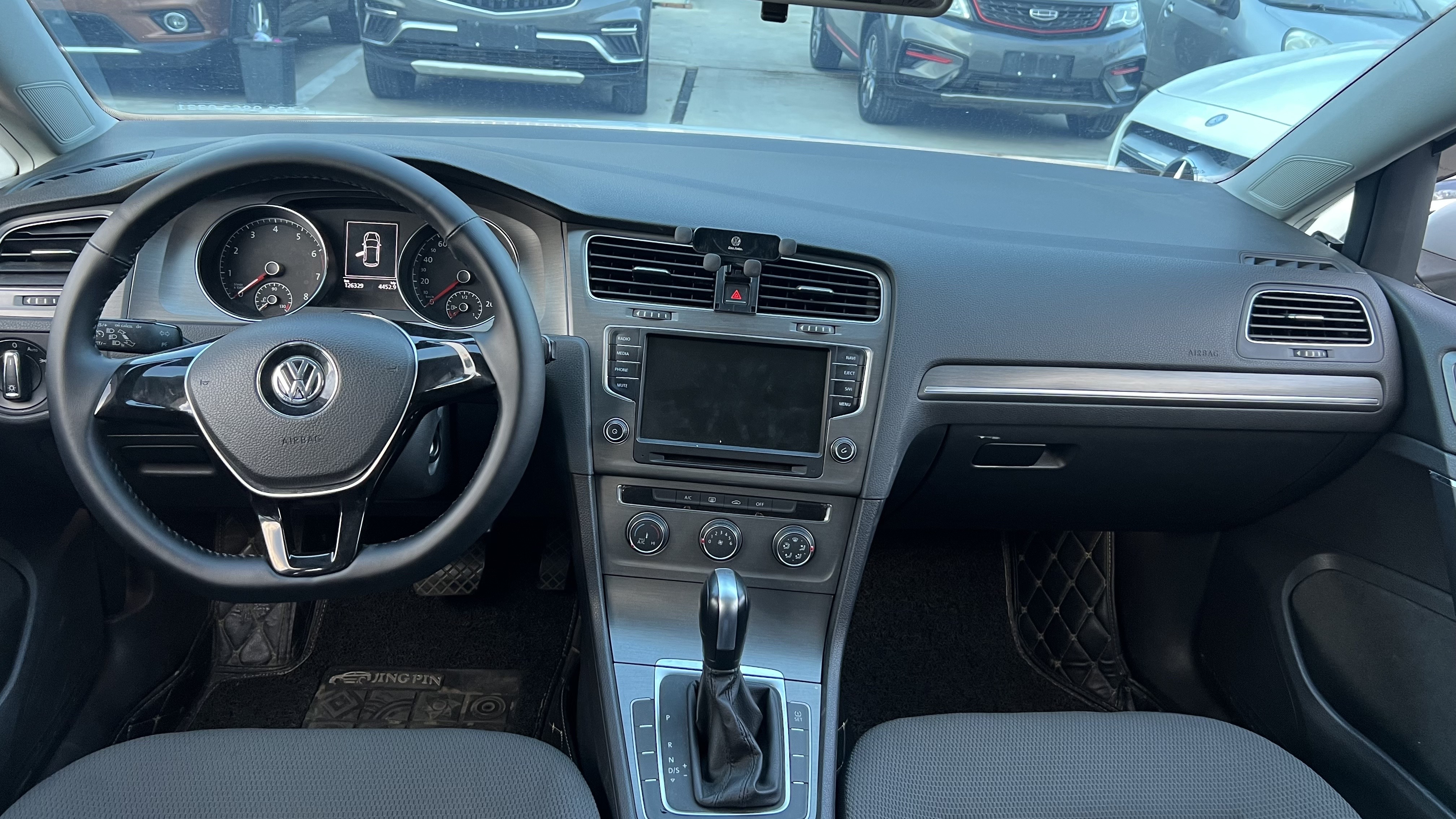 Volkswagen Golf 2015 car image #8