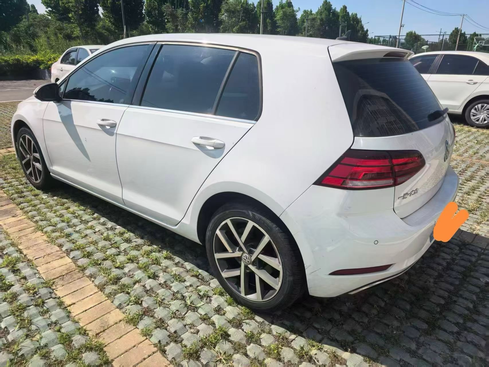 Volkswagen Golf 2020 car image #11
