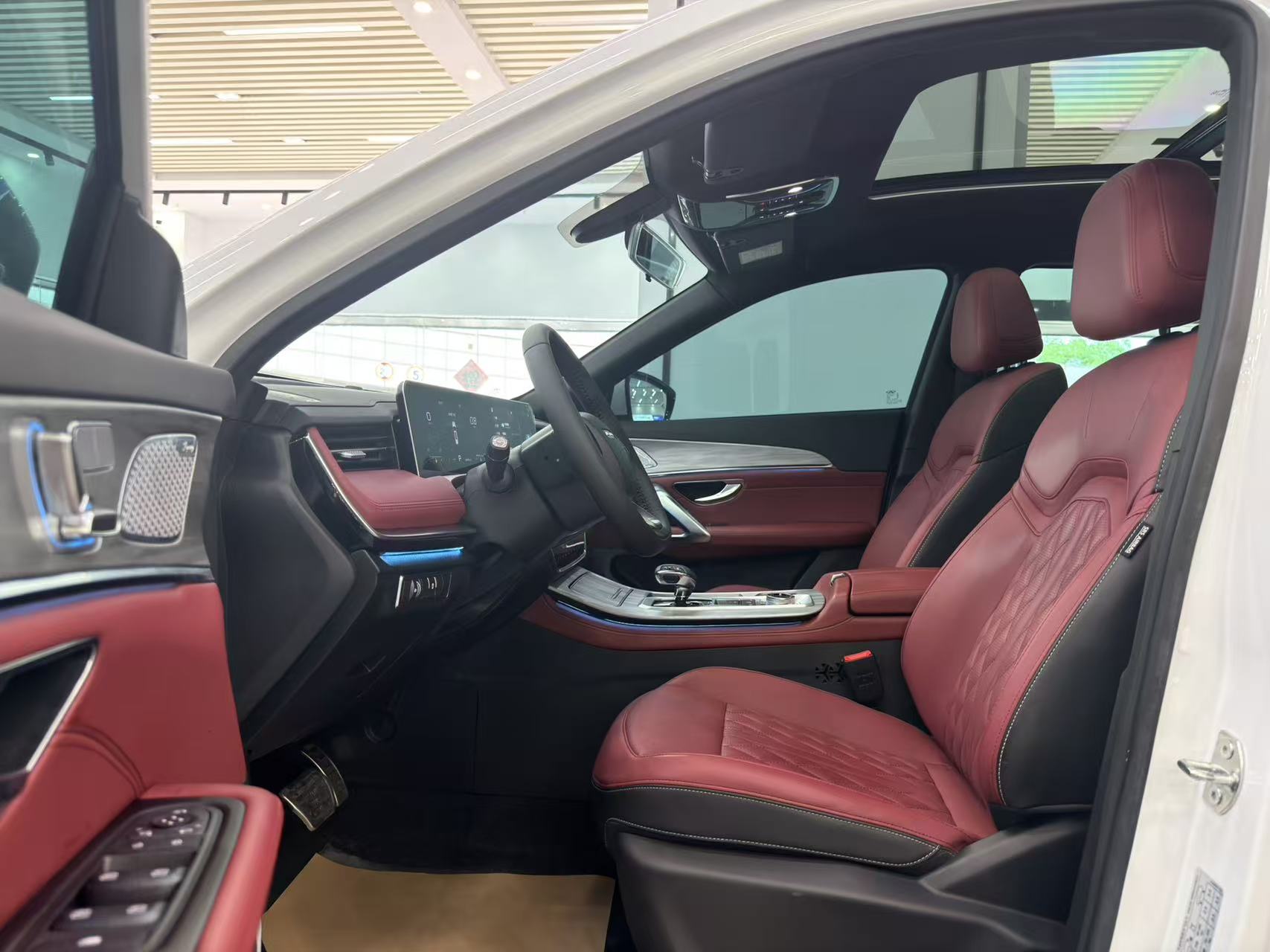 Jetour X70 PLUS 2024 car image #8