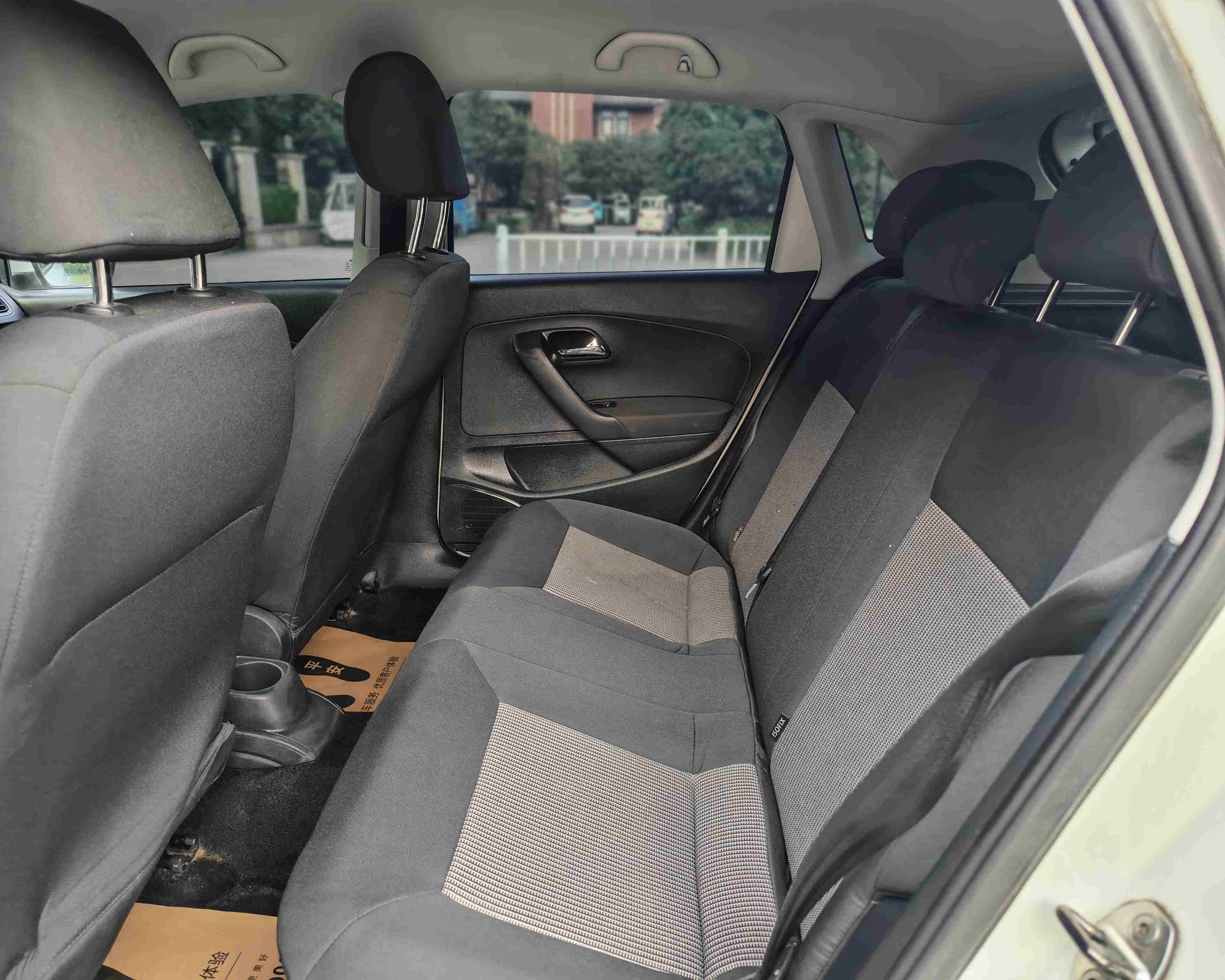 Volkswagen Polo 2014 car image #7