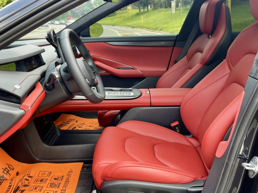 2025 car image #5