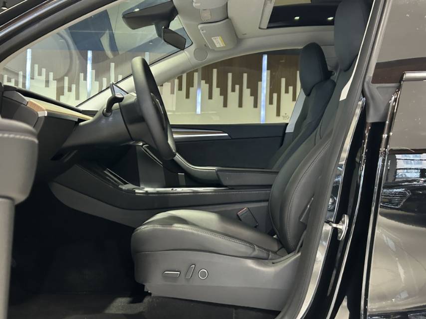 Tesla Model Y 2021 #6 Tesla Model Y 2021 car image #6