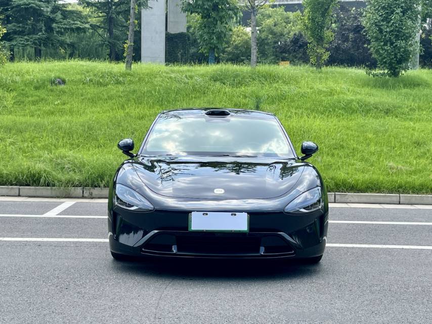 2025 car image #4