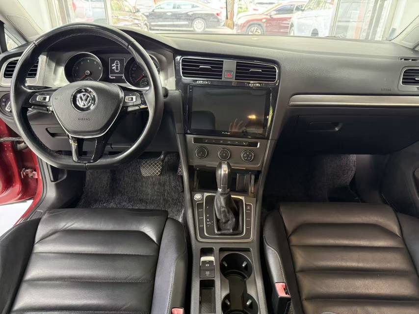 Volkswagen Golf 2014 car image #11
