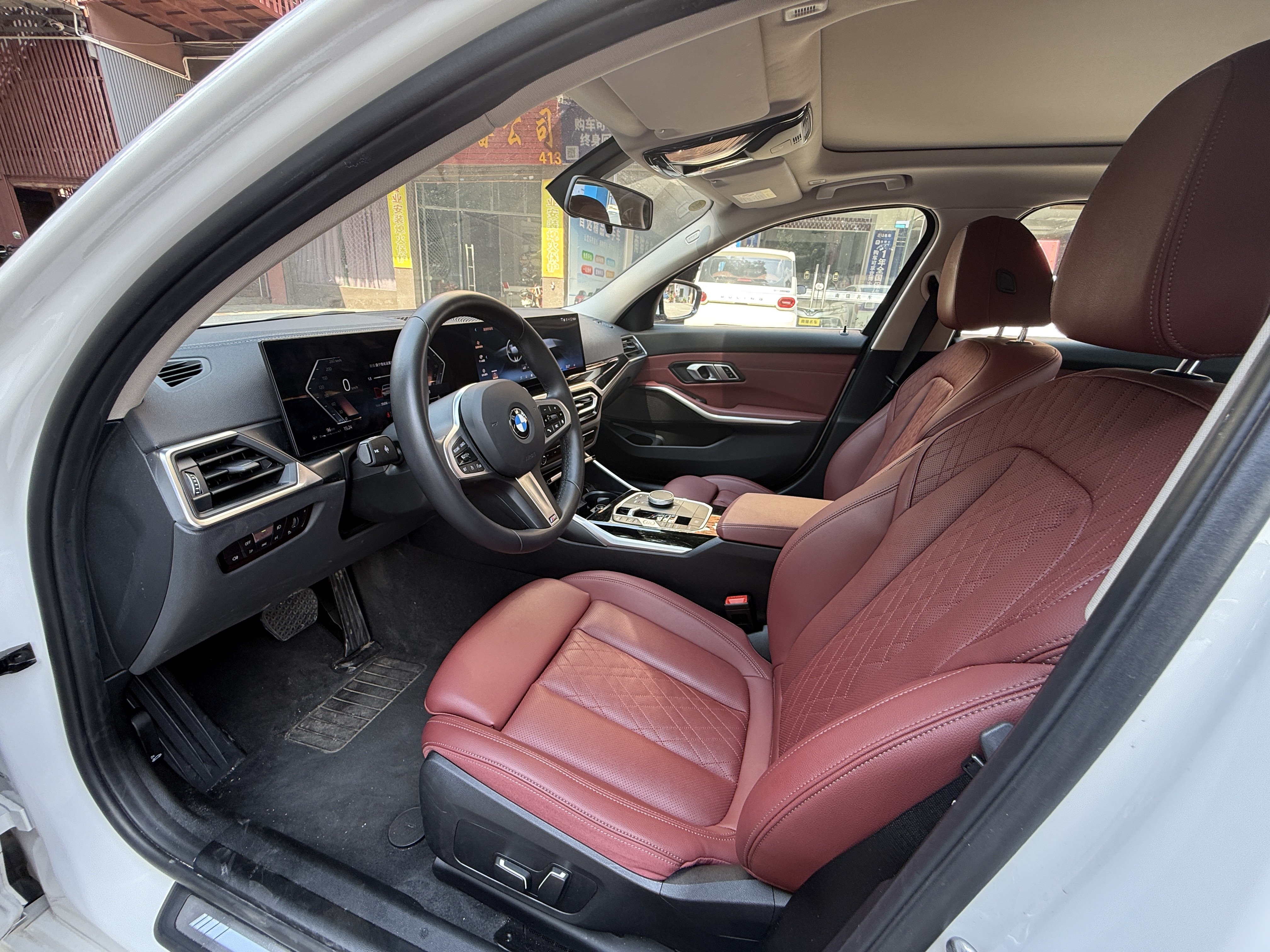 BMW 3 Series 2024 #9 BMW 3 Series 2024 car image #9