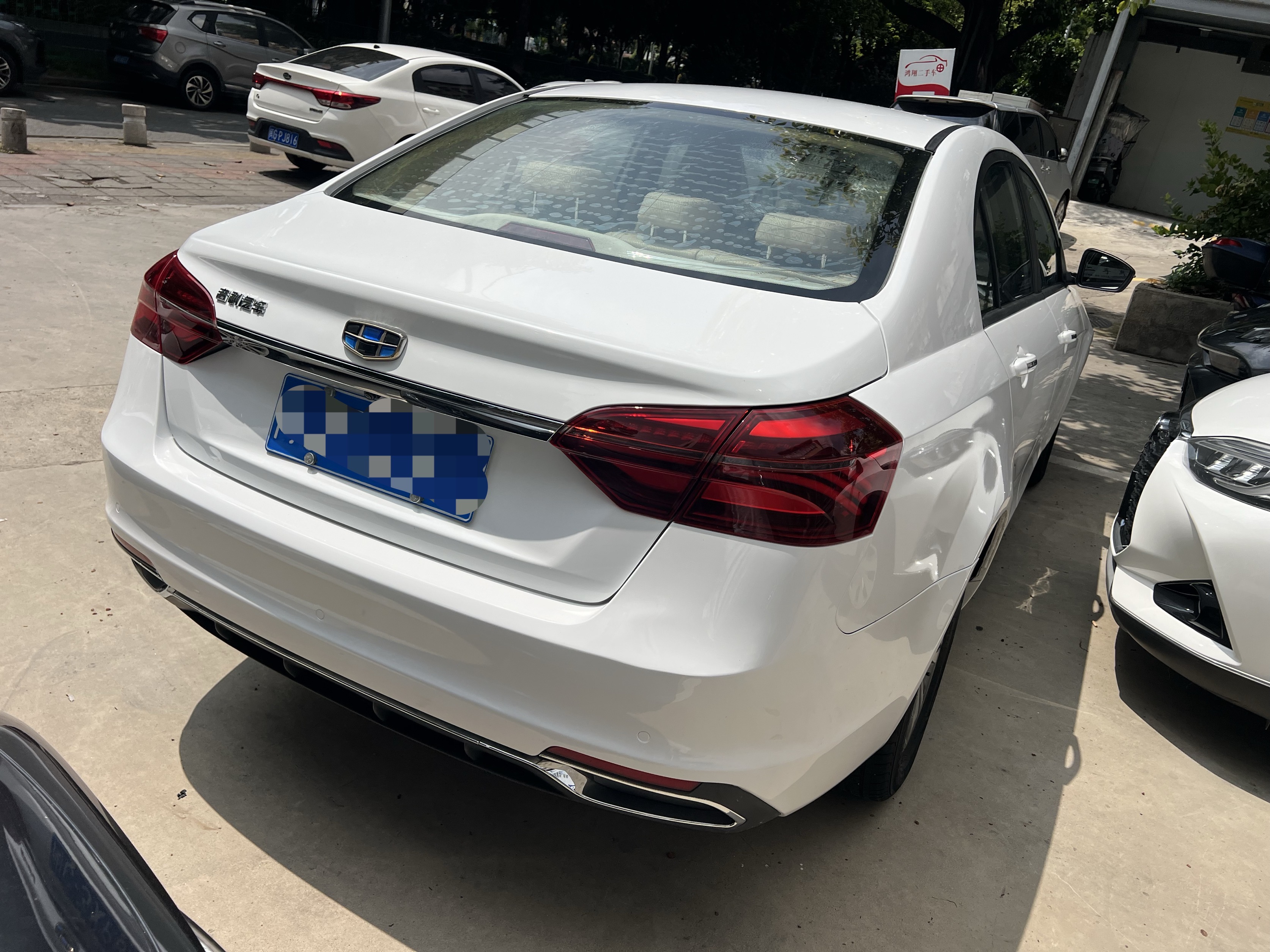 GEELY Emgrand 2019 #10 GEELY Emgrand 2019 car image #10