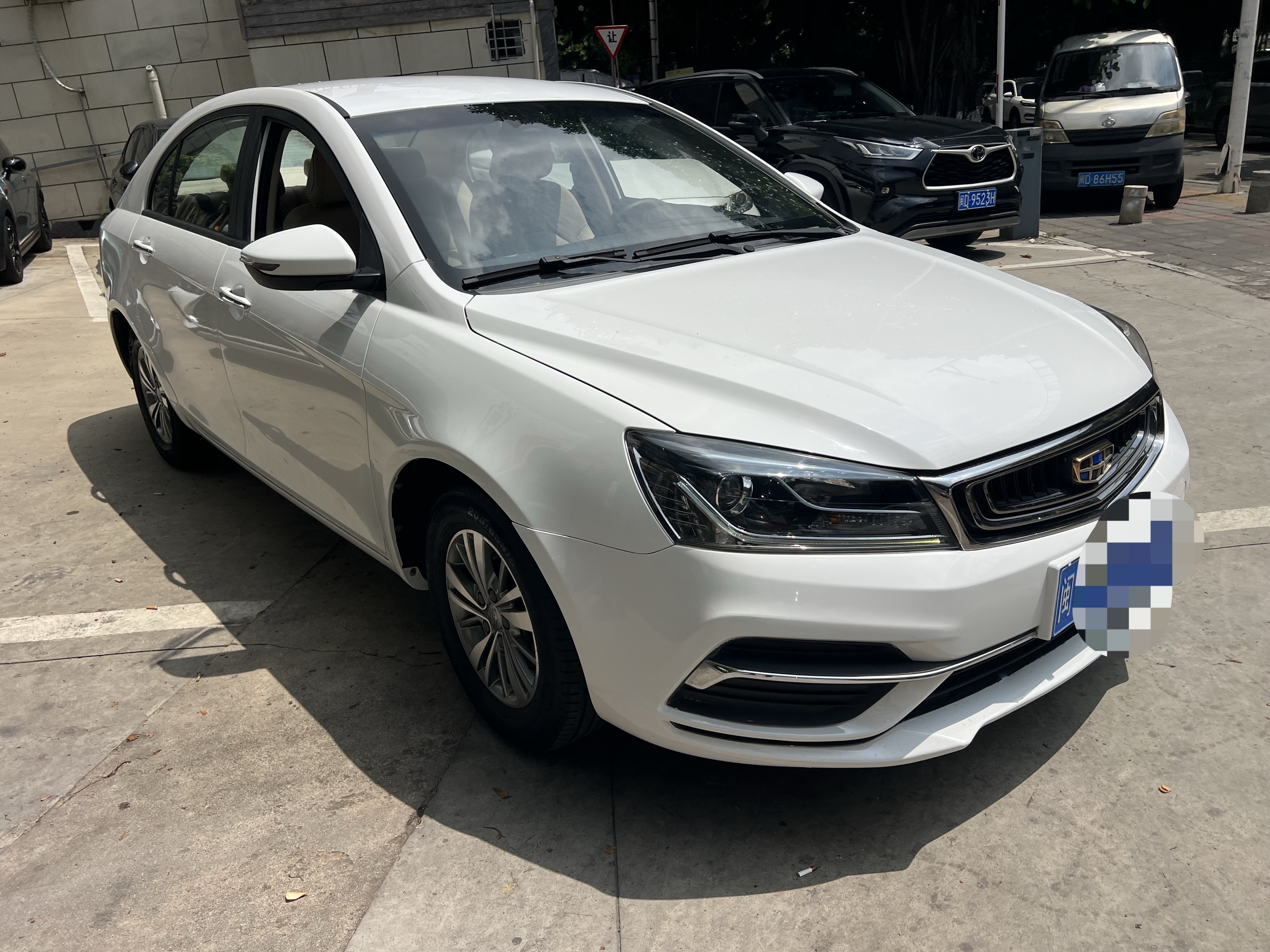 GEELY Emgrand 2019 #9 GEELY Emgrand 2019 car image #9