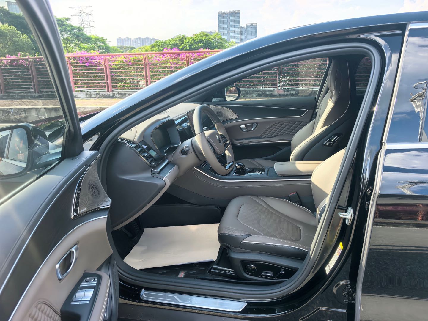 BYD Han 2025 car image #6