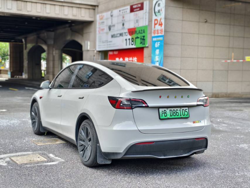 Tesla Model Y 2022 car image #8