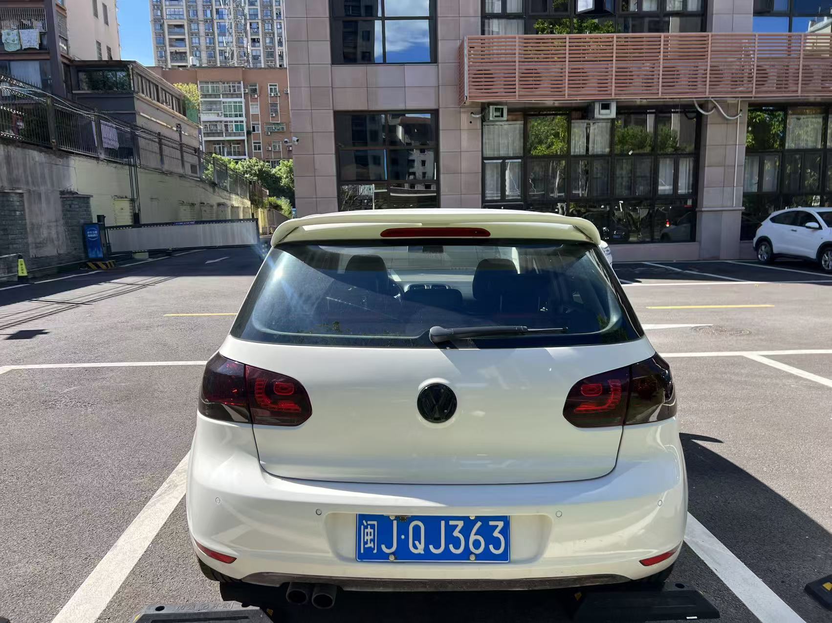 Volkswagen Golf 2012 car image #7