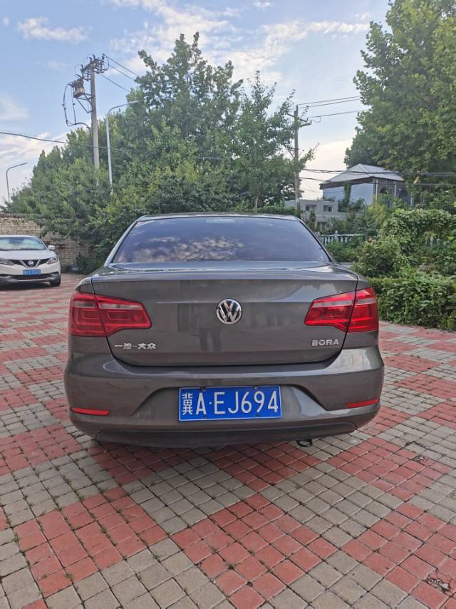 Volkswagen Bora 2014 car image #5