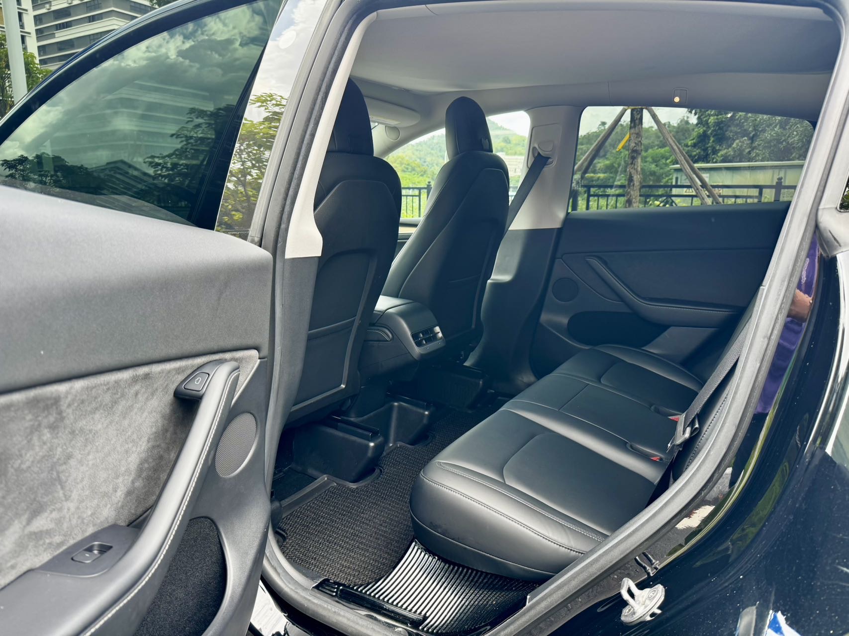 Tesla Model Y 2022 #7 Tesla Model Y 2022 car image #7