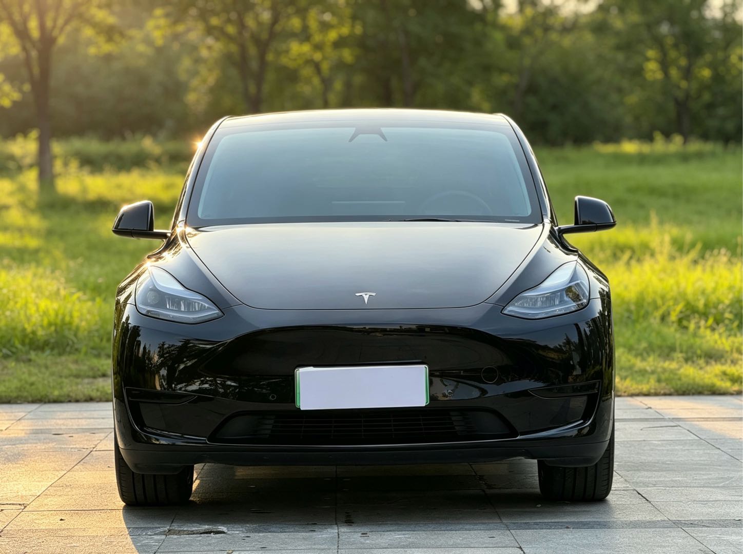Tesla Model Y 2023 #4 Tesla Model Y 2023 car image #4