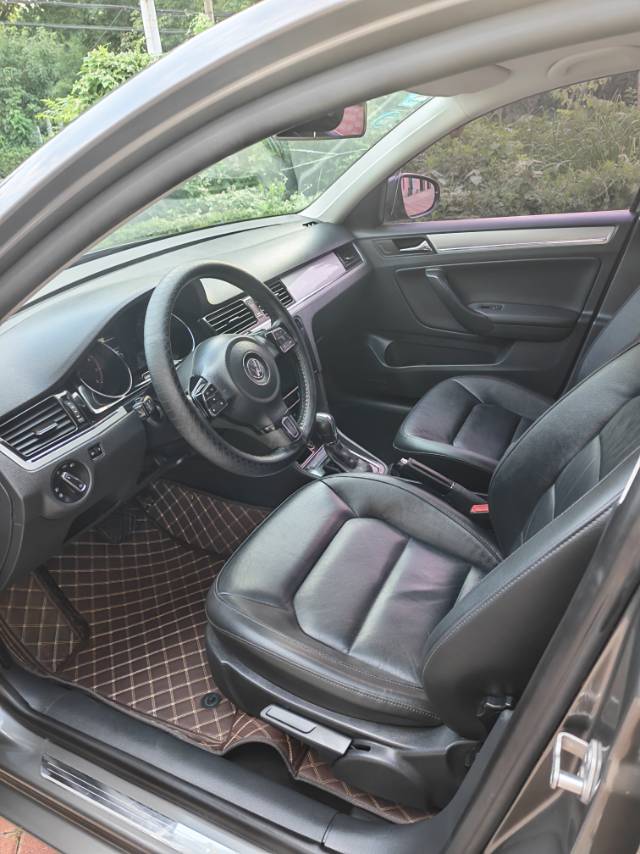 Volkswagen Bora 2014 car image #8