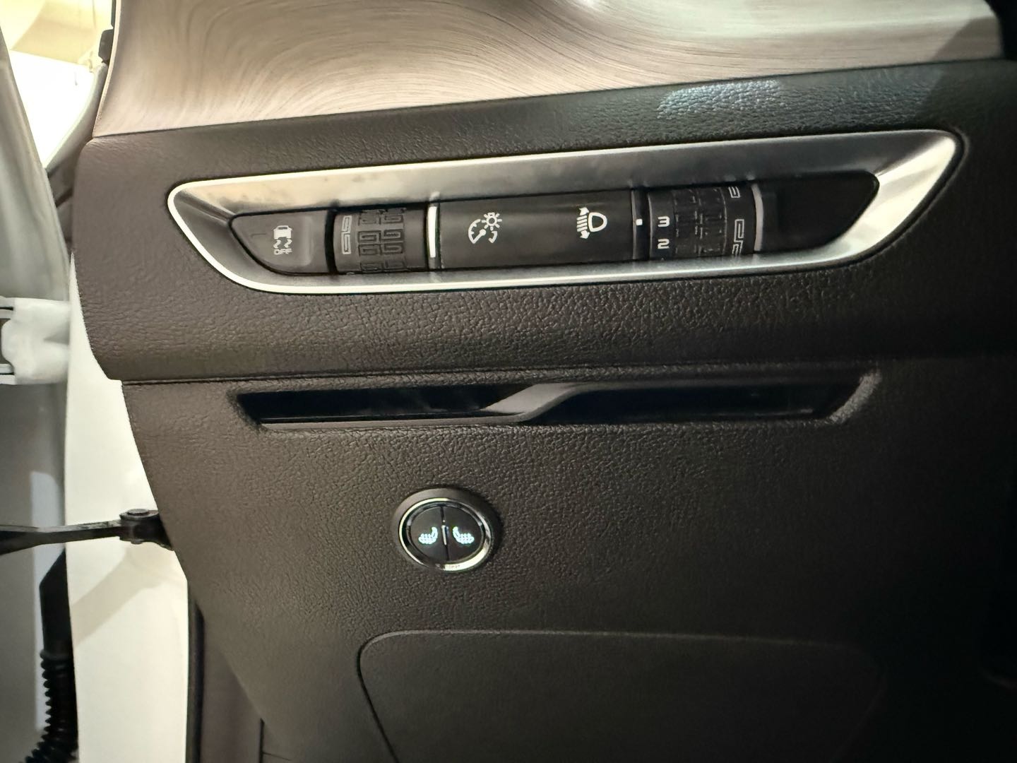 GEELY Coolray 2022 #19 GEELY Coolray 2022 car image #19