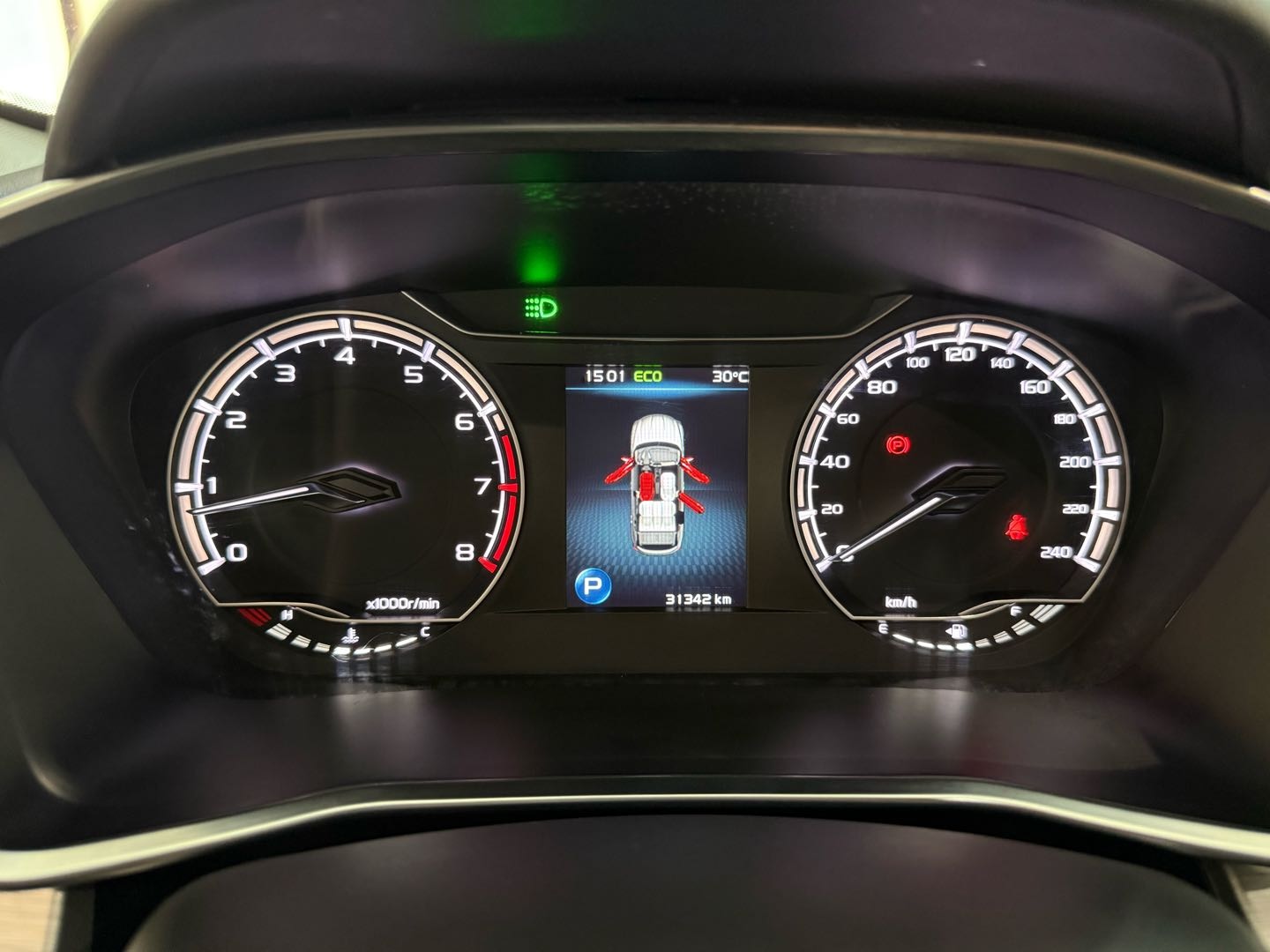 GEELY Coolray 2022 #17 GEELY Coolray 2022 car image #17