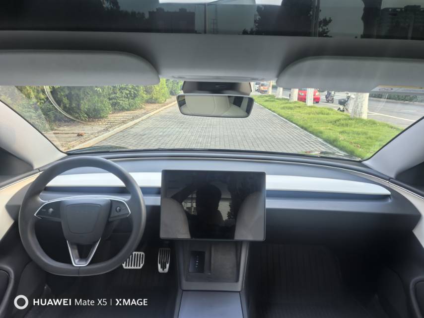 Tesla Model 3 2024 #9 Tesla Model 3 2024 car image #9