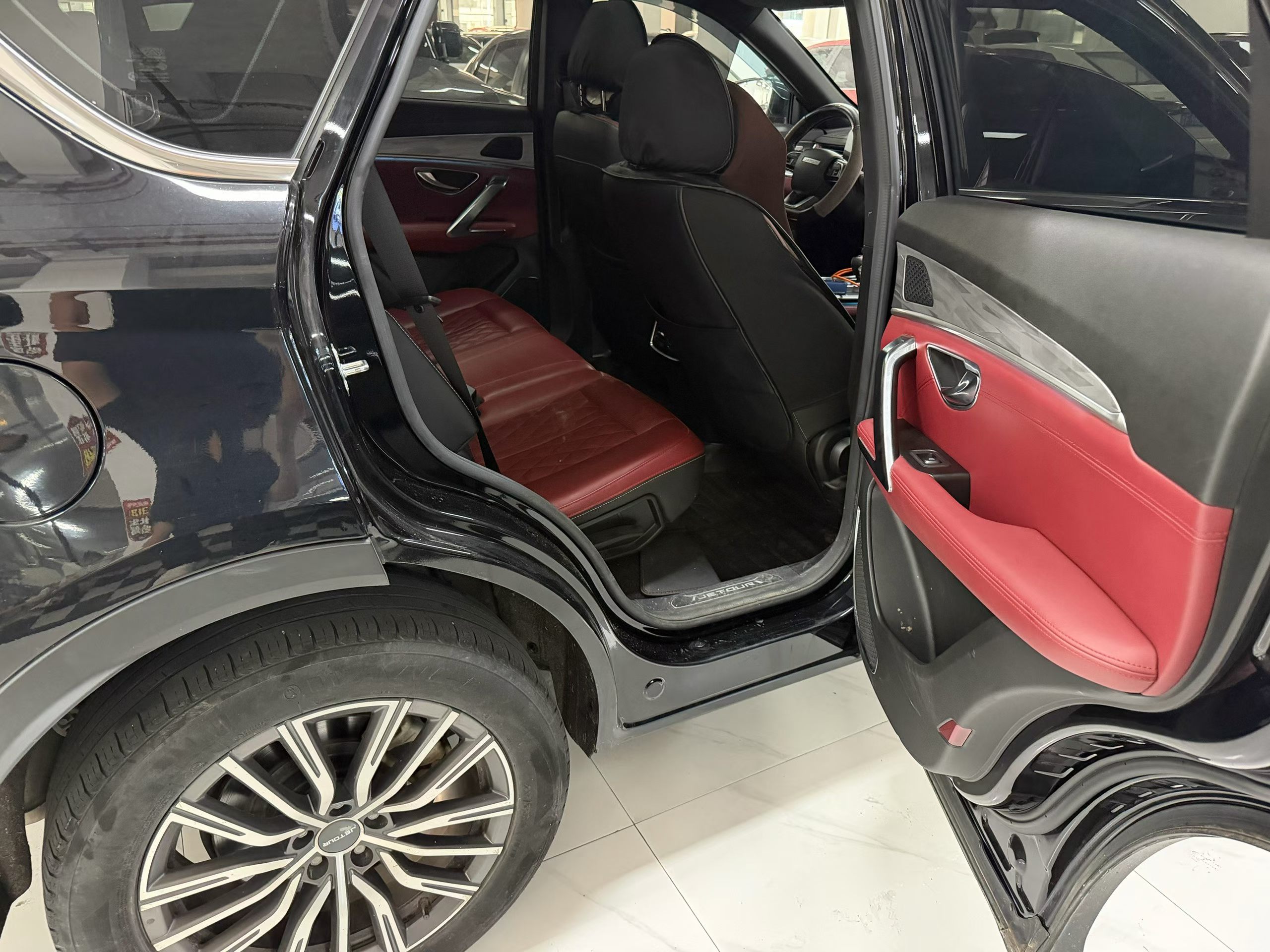 Jetour X70 PLUS 2022 car image #9