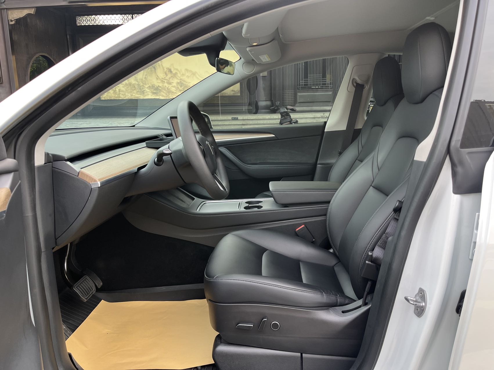 Tesla Model Y 2022 car image #7