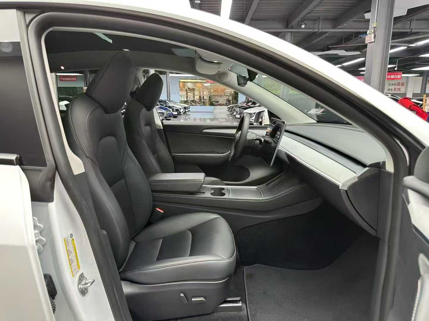 Tesla Model Y 2024 car image #7
