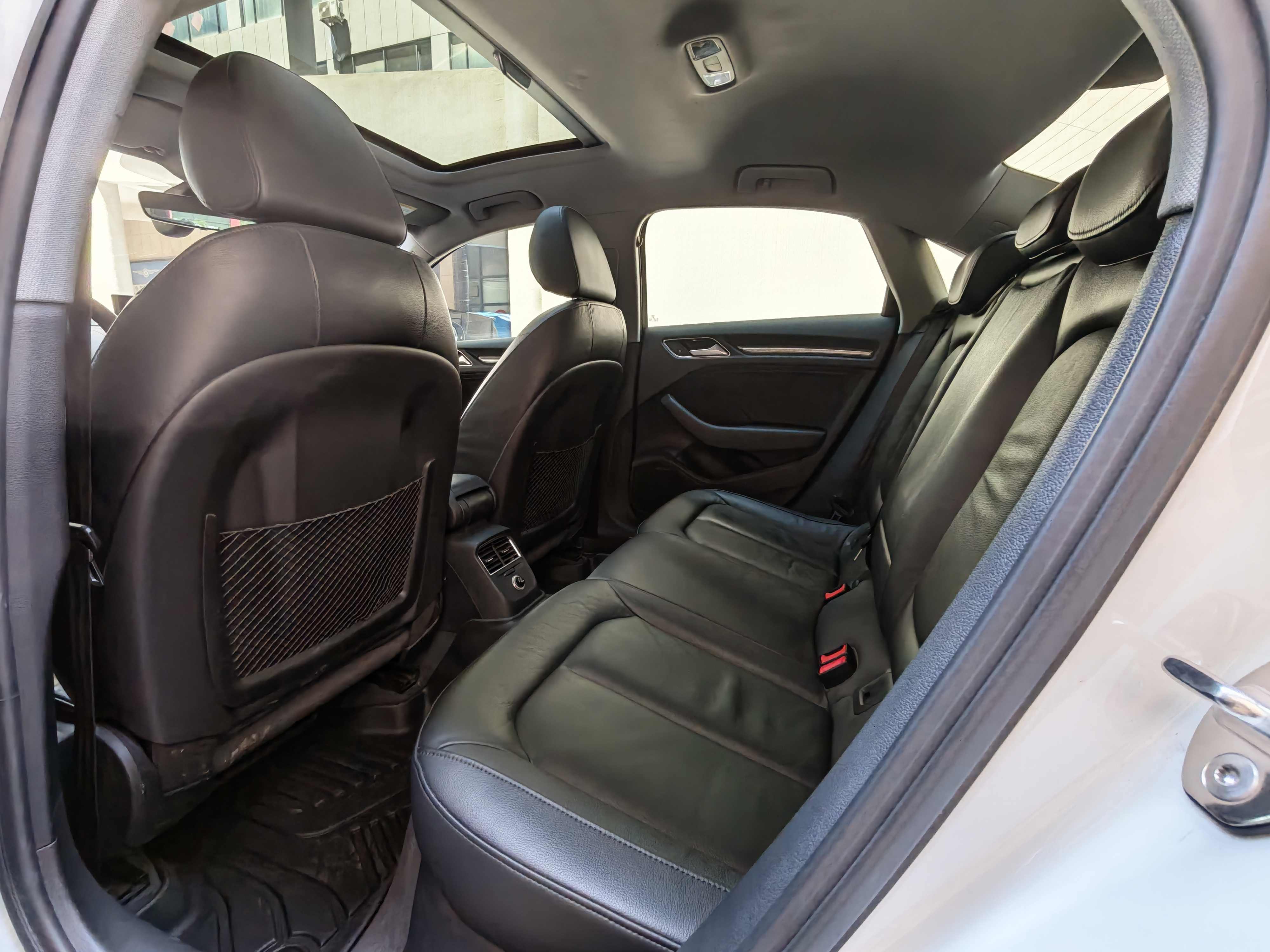 Audi A3 2019 car image #11
