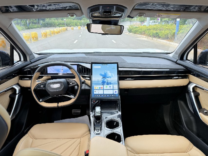 GEELY Boyue L 2025 car image #7