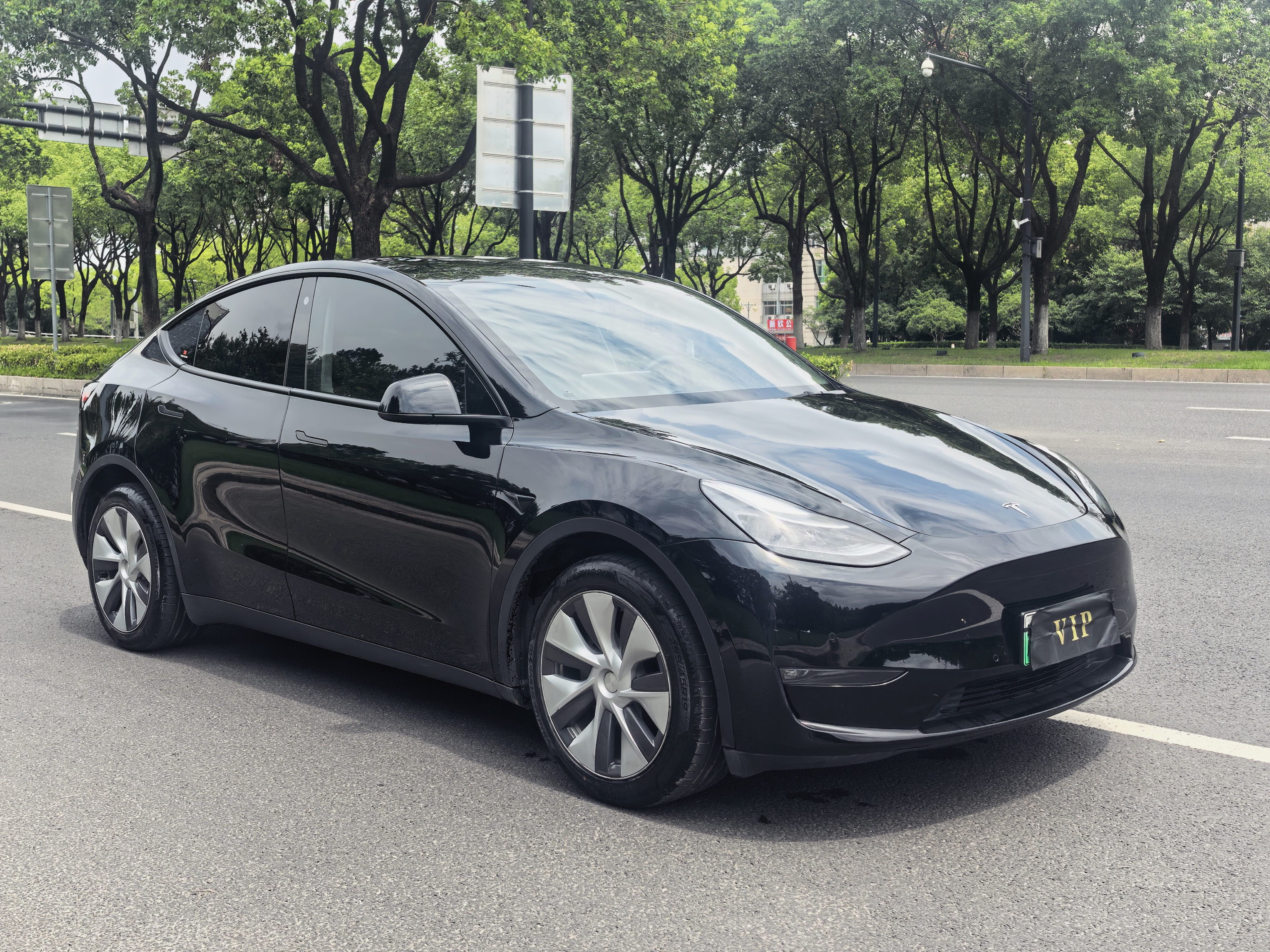 Tesla Model Y 2022 immagine di auto #5