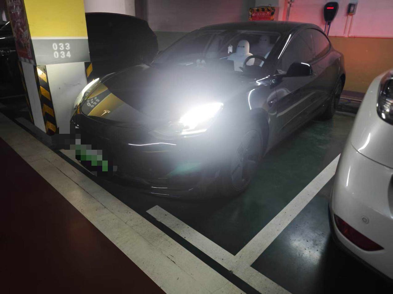 Tesla Model 3 2021 car image #2