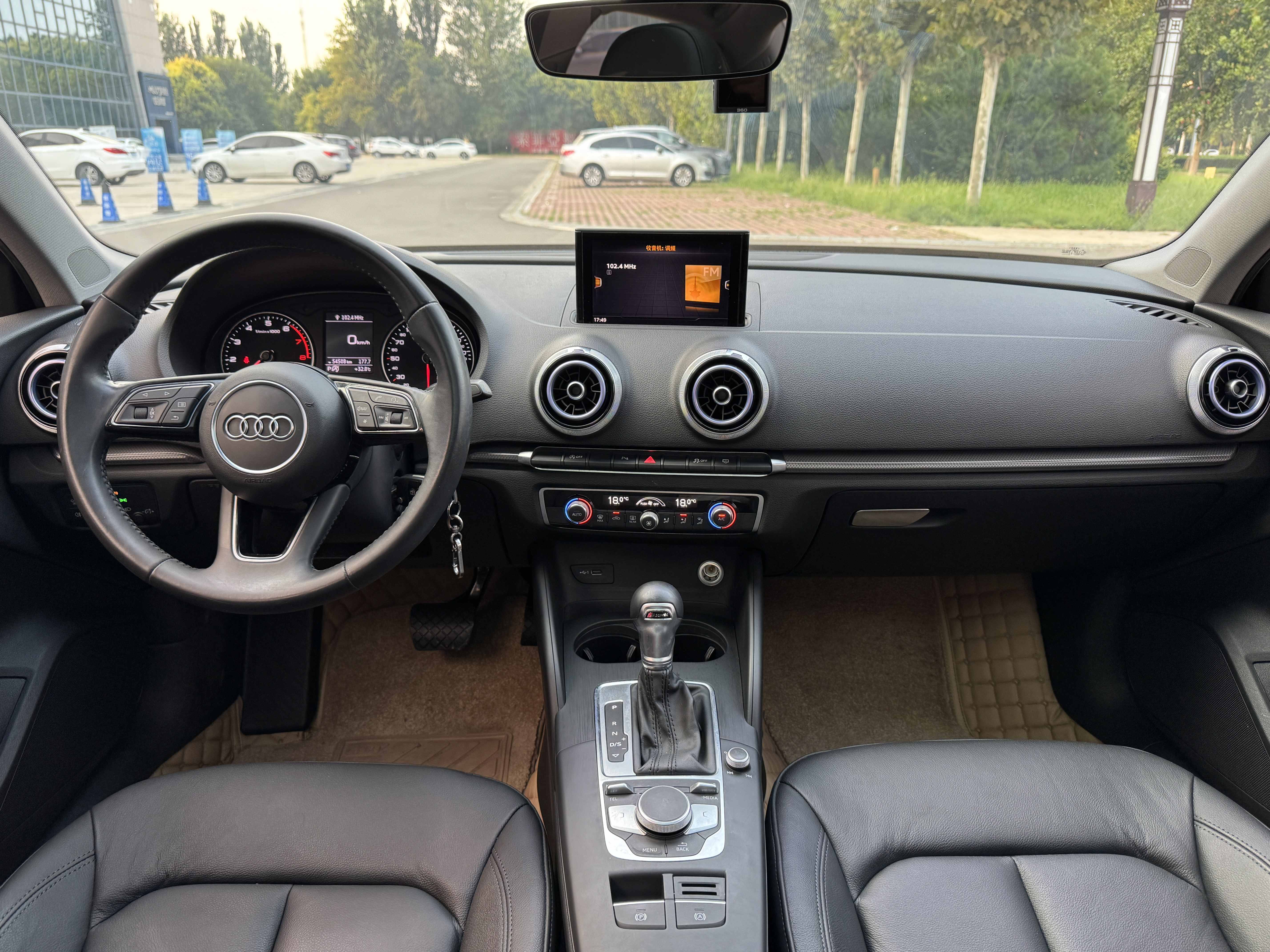 Audi A3 2018 car image #8