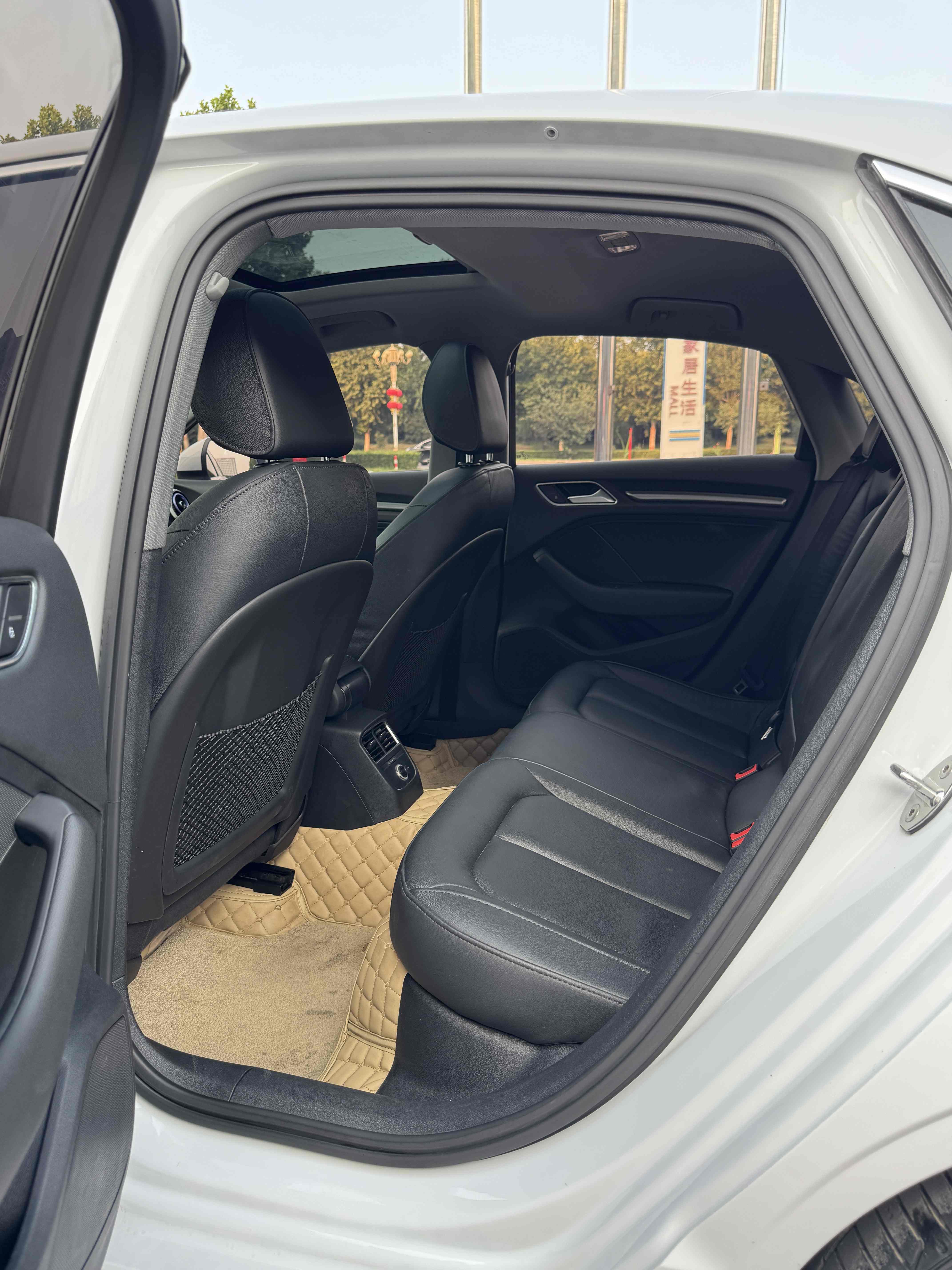 Audi A3 2018 car image #7