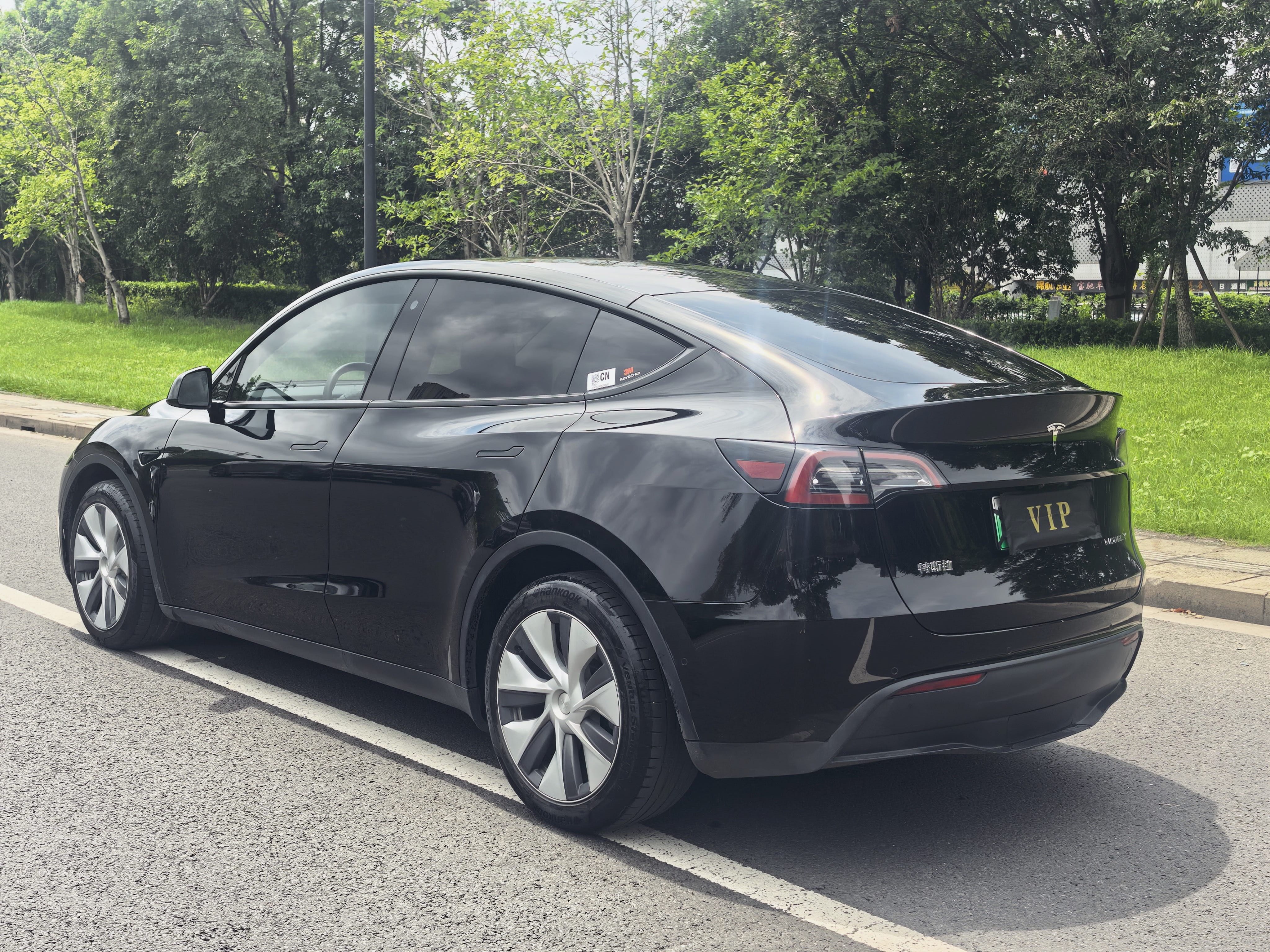 Tesla Model Y 2022 immagine di auto #11