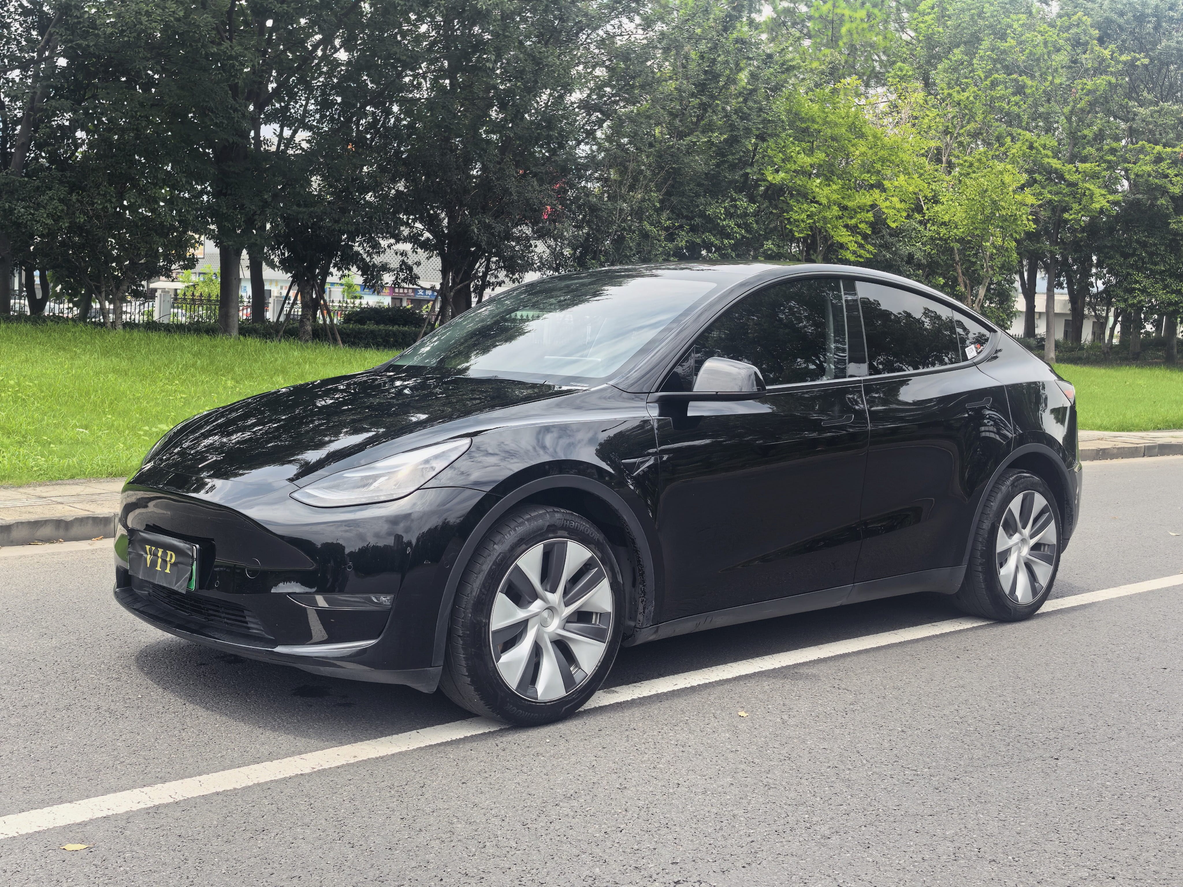 Tesla Model Y 2022 immagine di auto #2
