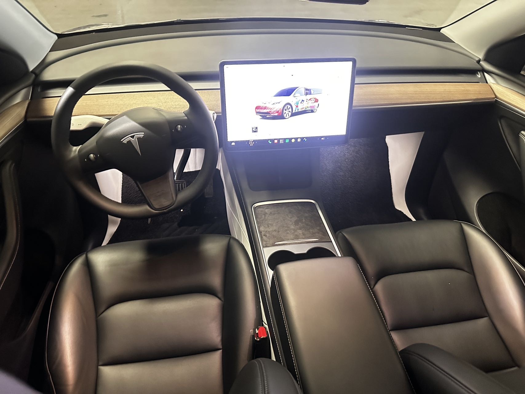 Tesla Model Y 2023 car image #6