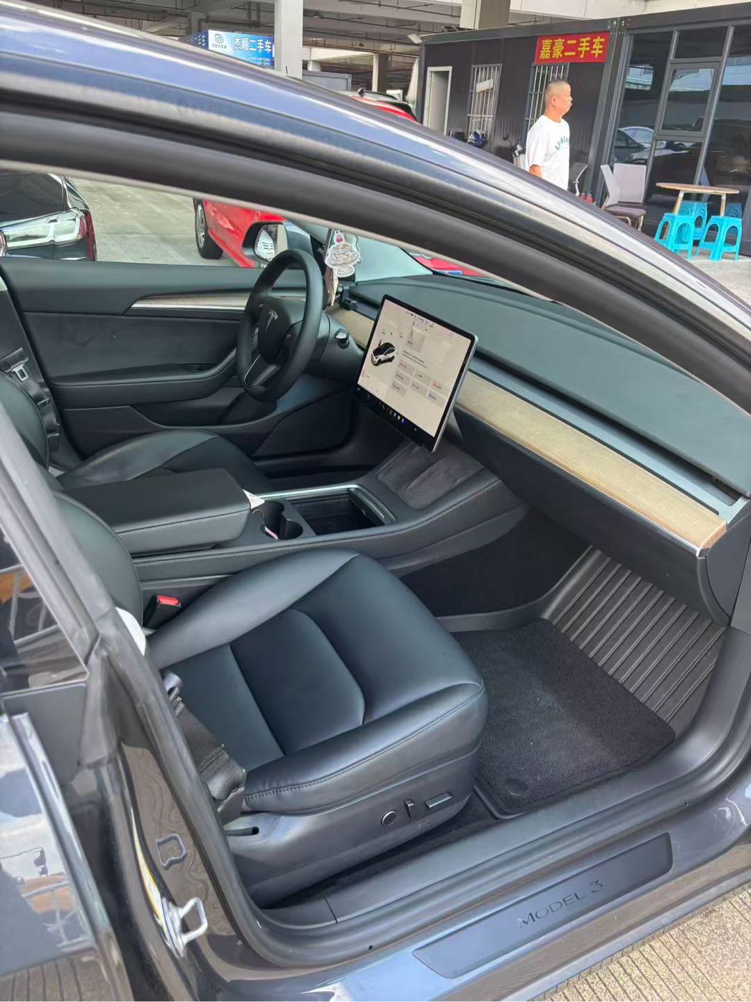 Tesla Model 3 2021 car image #10