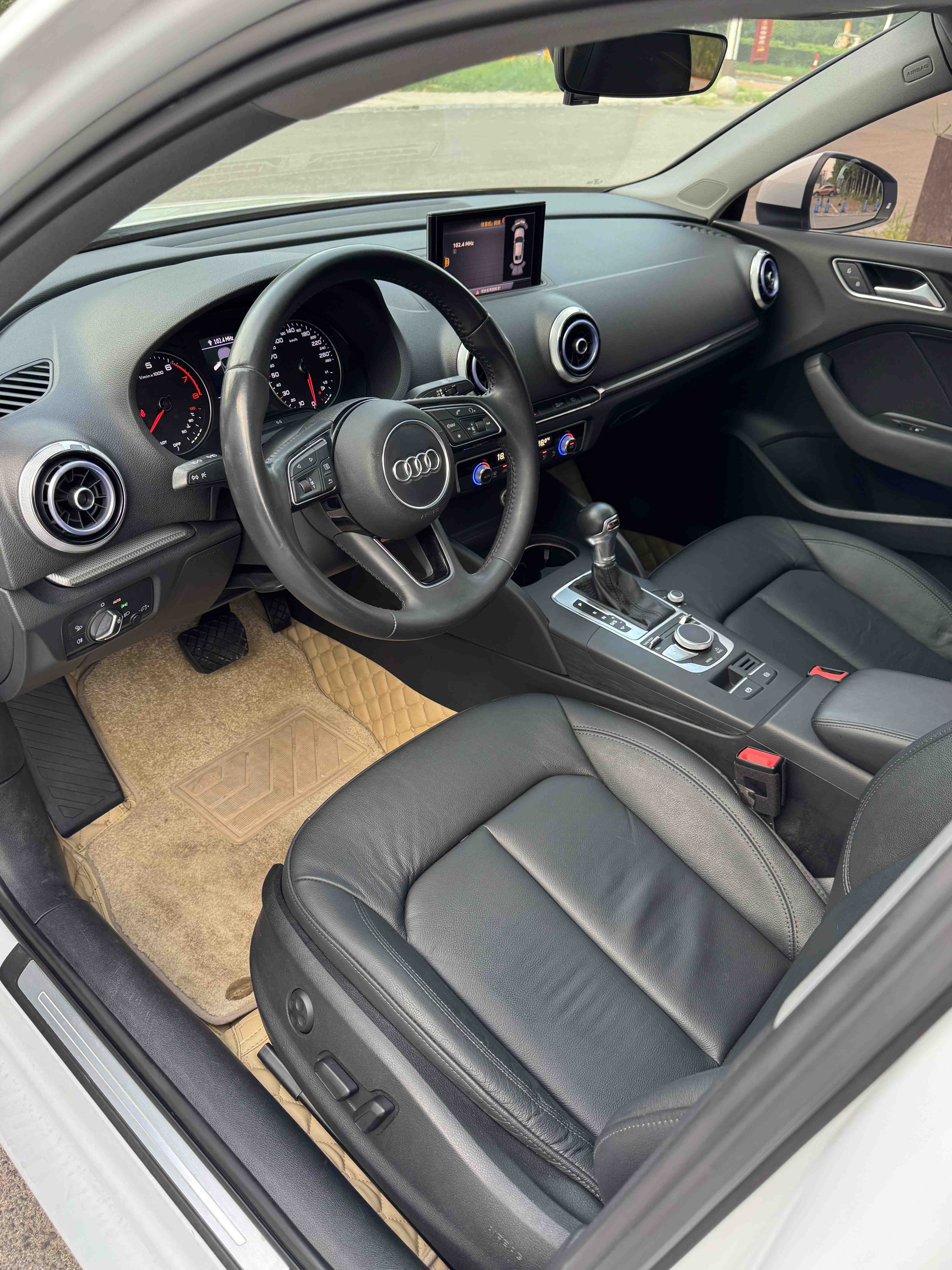 Audi A3 2018 car image #6