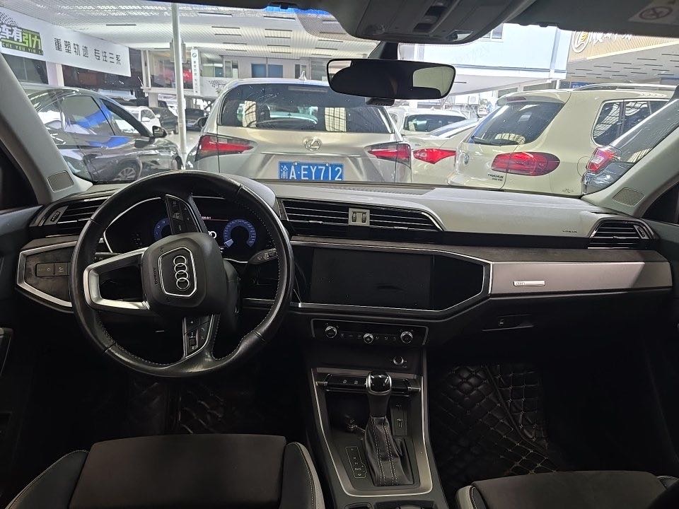 Audi Q3 2020 #4 Audi Q3 2020 صورة سيارة #4