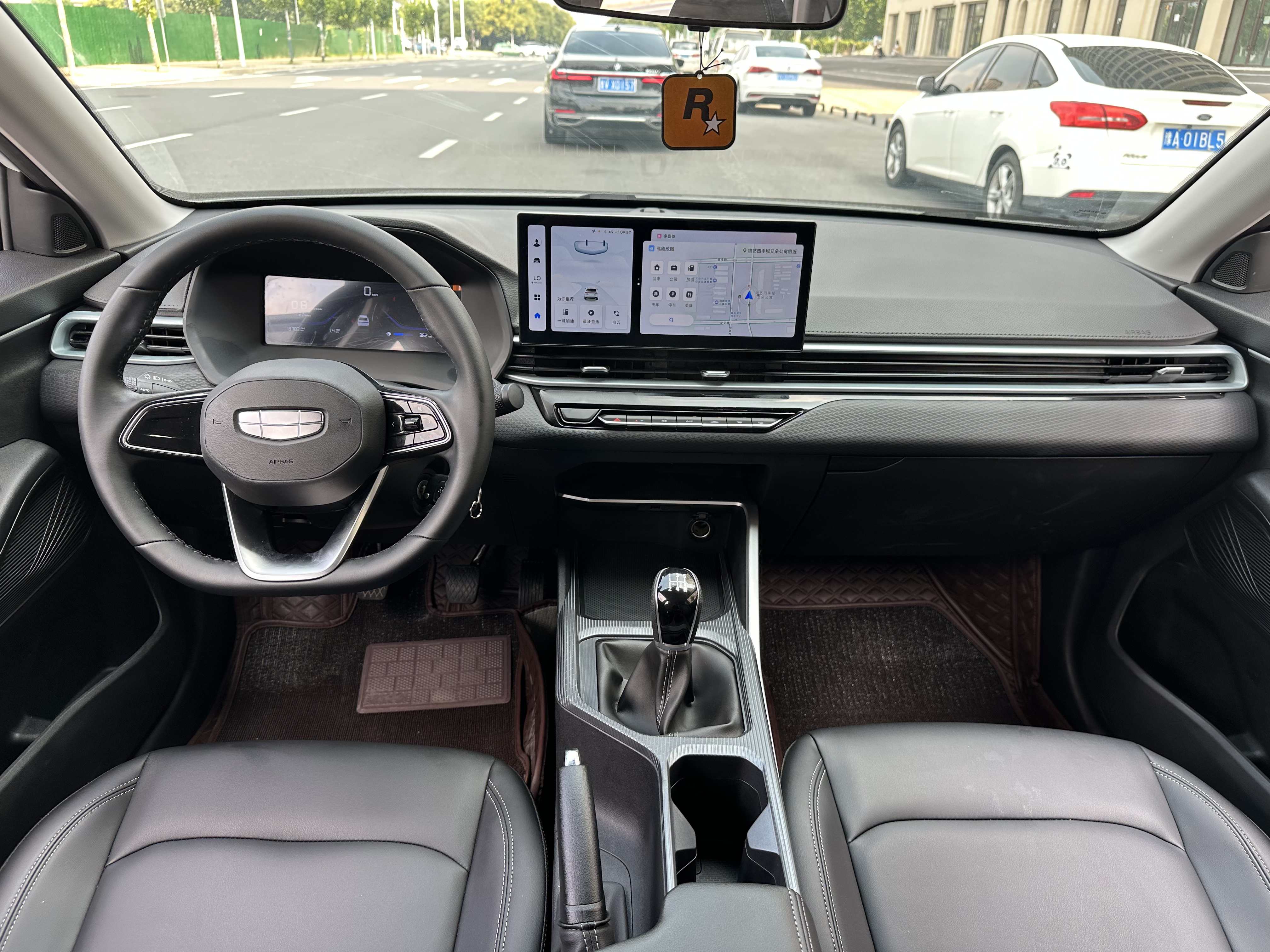 GEELY Emgrand 2025 car image #10