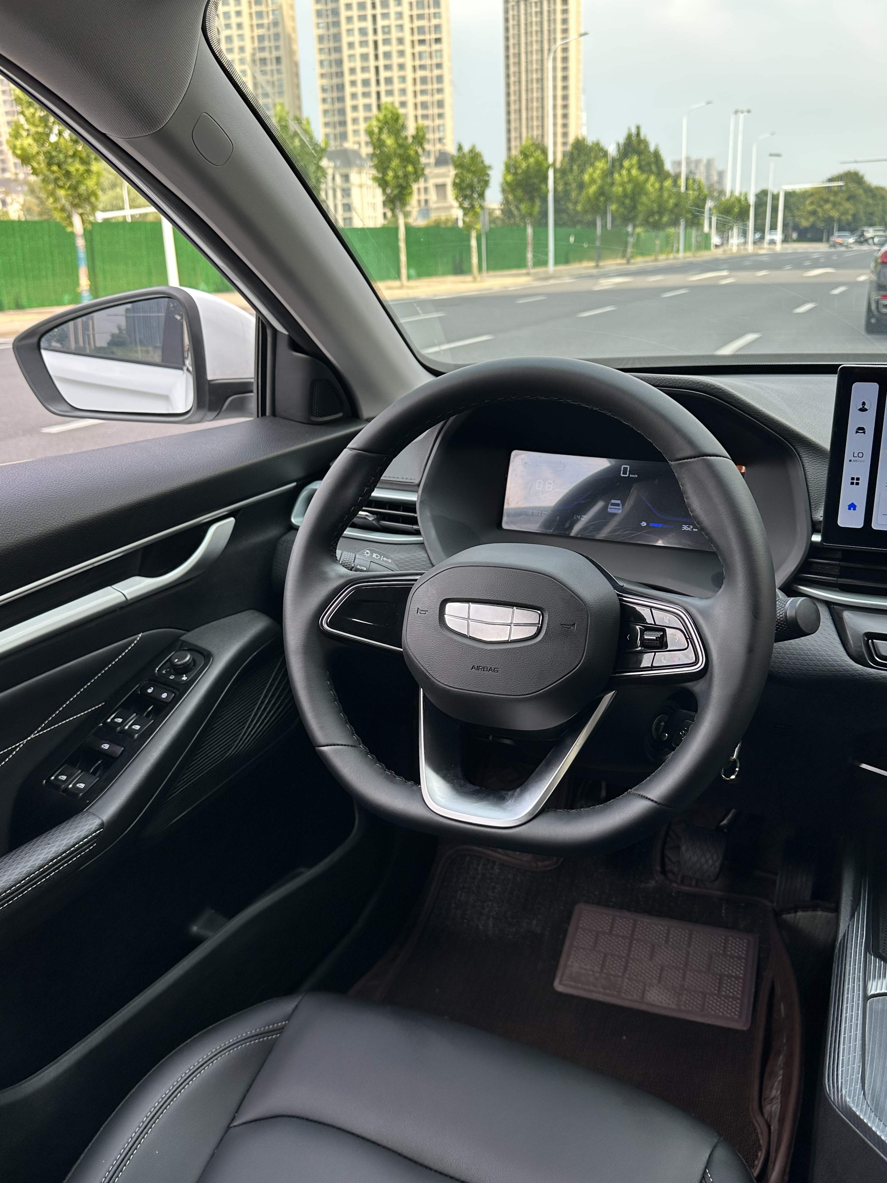 GEELY Emgrand 2025 car image #11