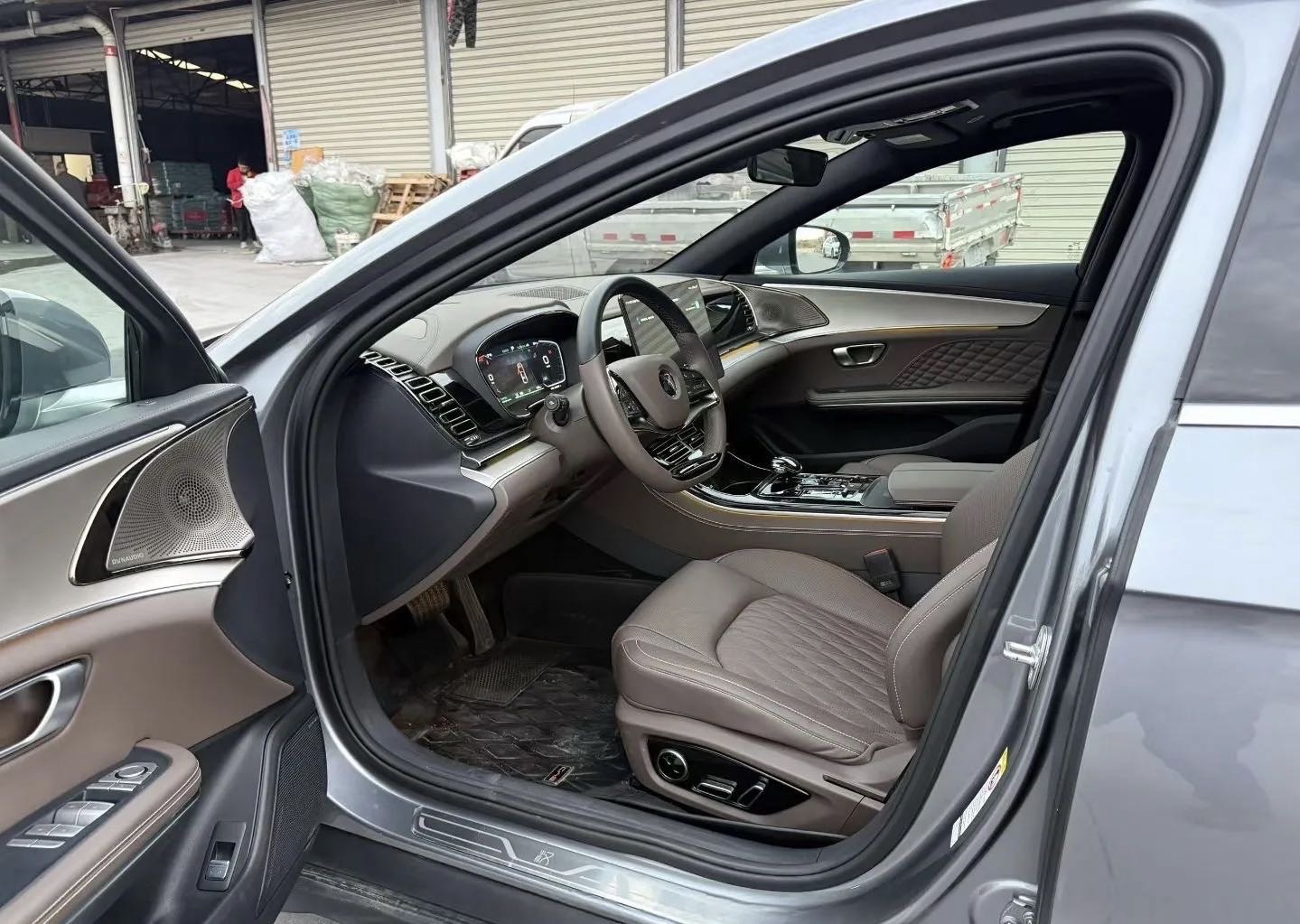 BYD Han 2023 immagine di auto #6
