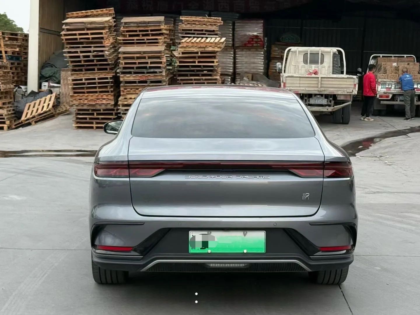 BYD Han 2023 immagine di auto #10