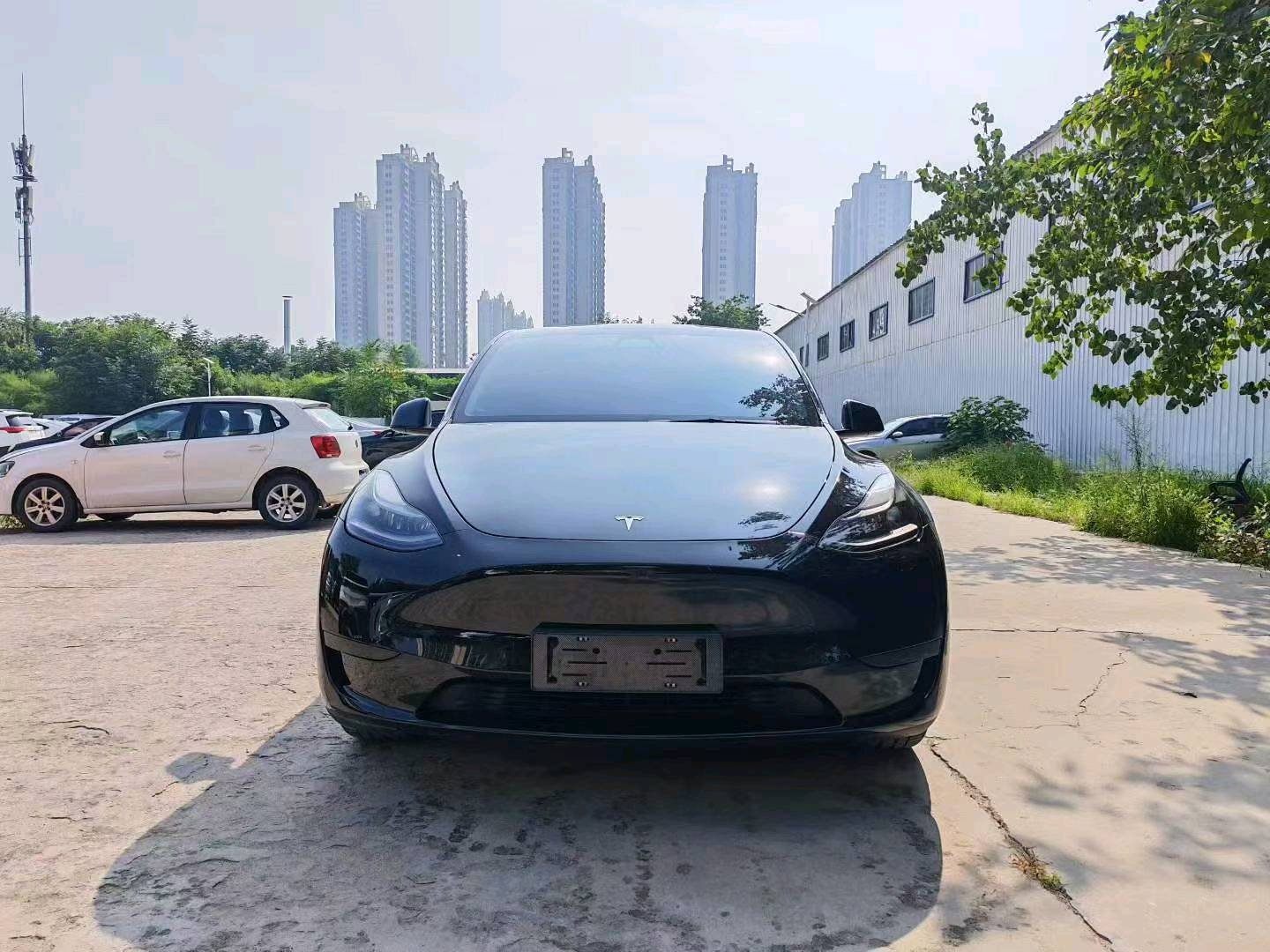 Tesla Model Y 2022 #4 Tesla Model Y 2022 car image #4