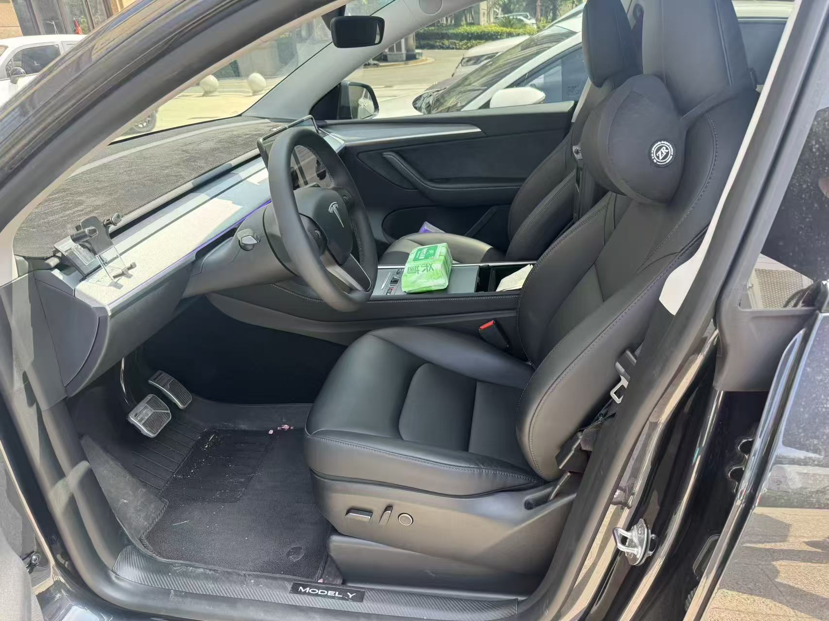 Tesla Model Y 2024 car image #5