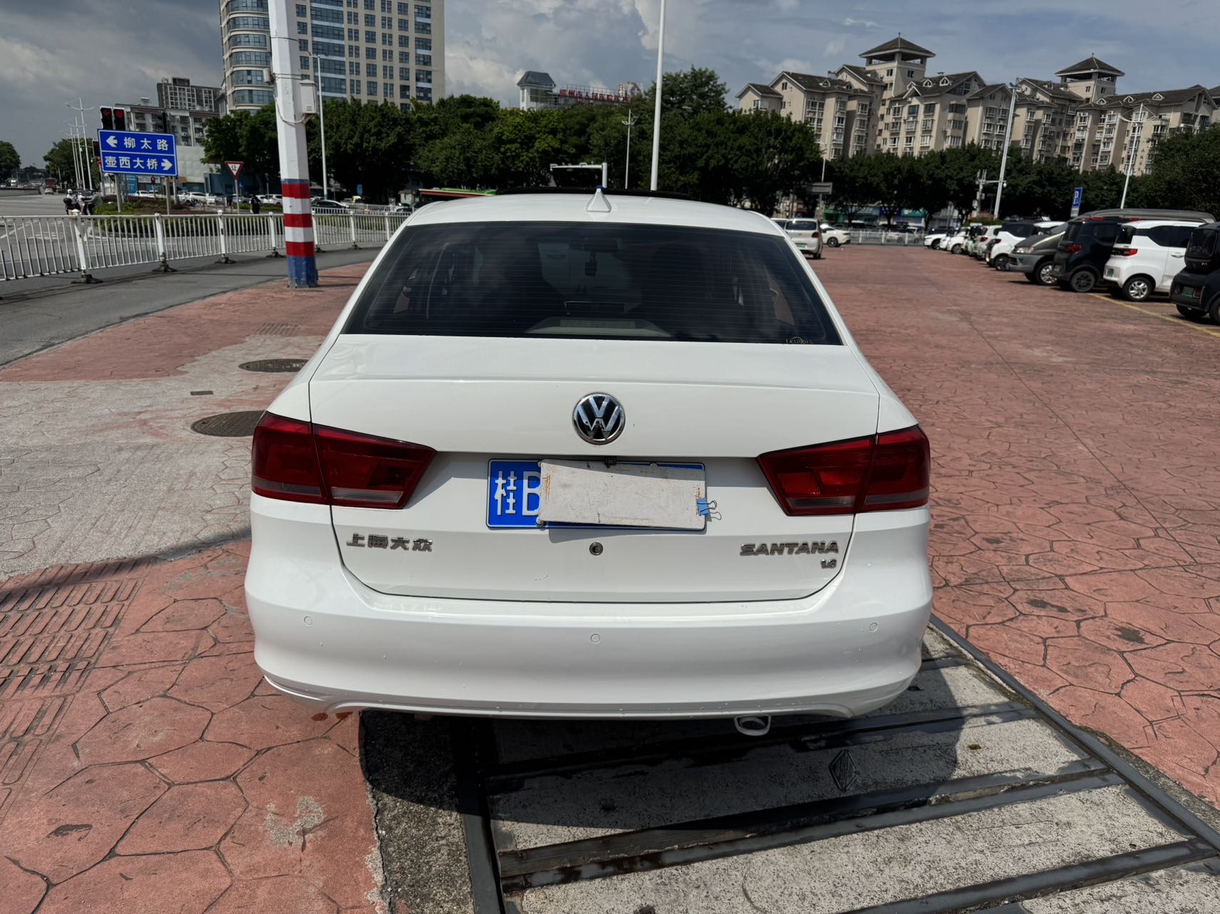 Volkswagen Santana 2014 car image #6