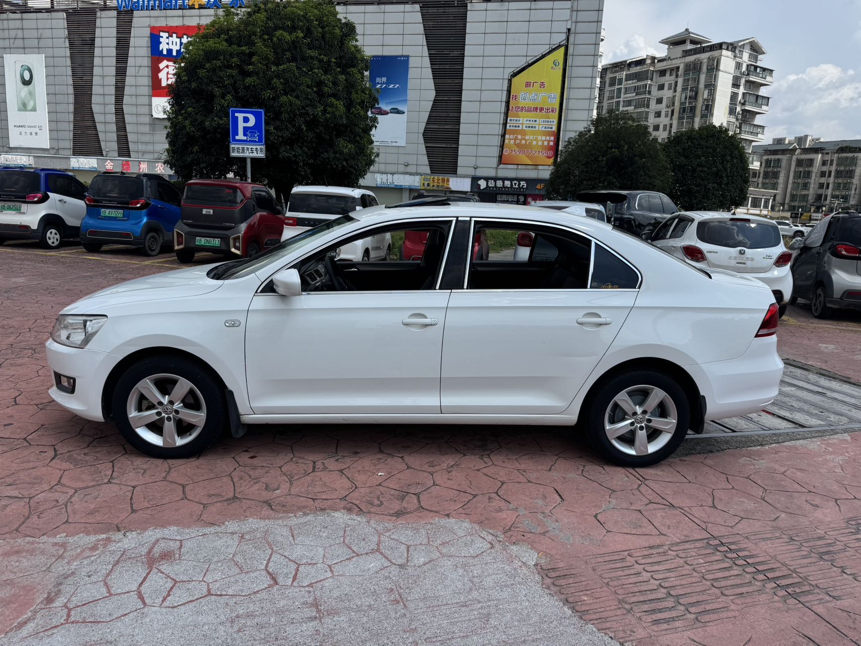 Volkswagen Santana 2014 car image #4