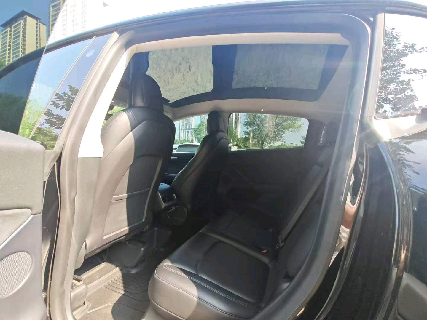 Tesla Model Y 2022 #8 Tesla Model Y 2022 car image #8